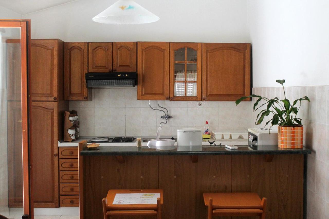 Apartments With A Parking Space Kastel Stafilic, Kastela - 5219 외부 사진