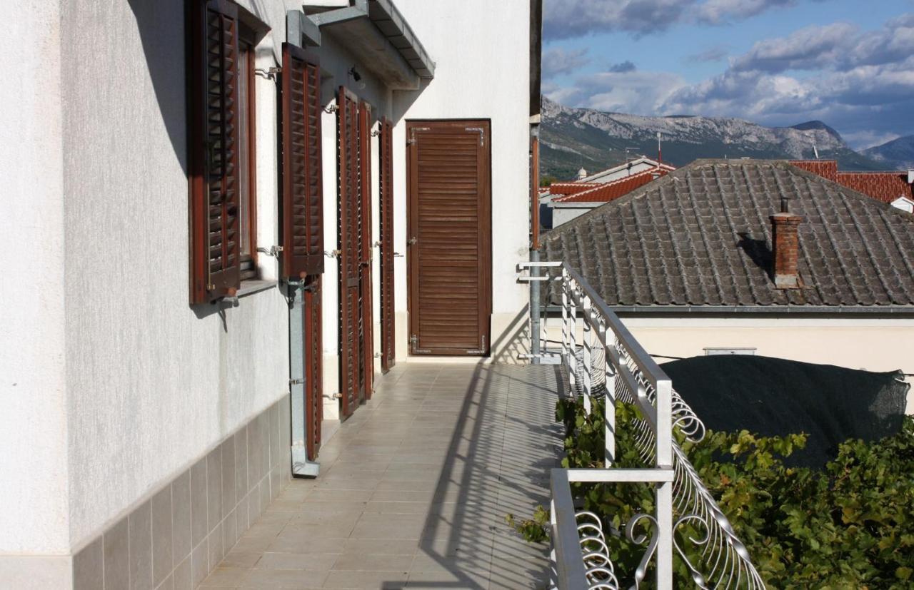 Apartments With A Parking Space Kastel Stafilic, Kastela - 5219 외부 사진