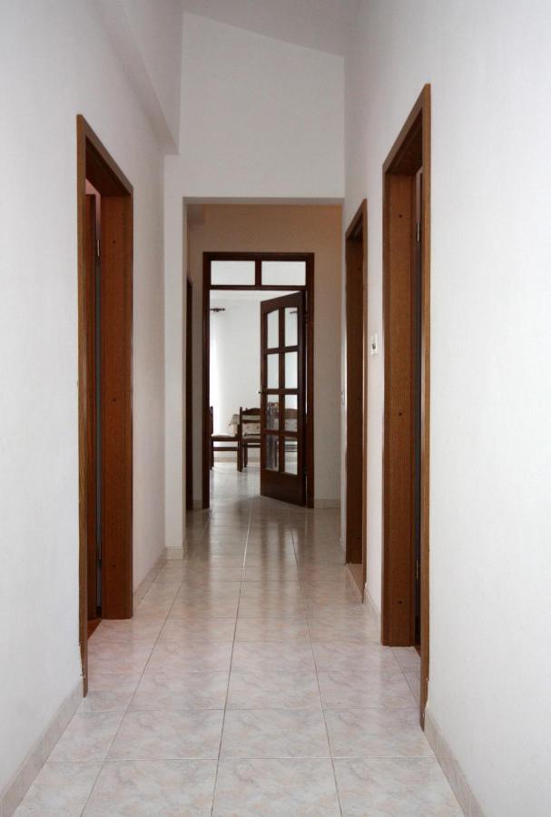 Apartments With A Parking Space Kastel Stafilic, Kastela - 5219 외부 사진