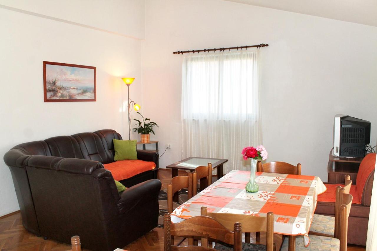 Apartments With A Parking Space Kastel Stafilic, Kastela - 5219 외부 사진