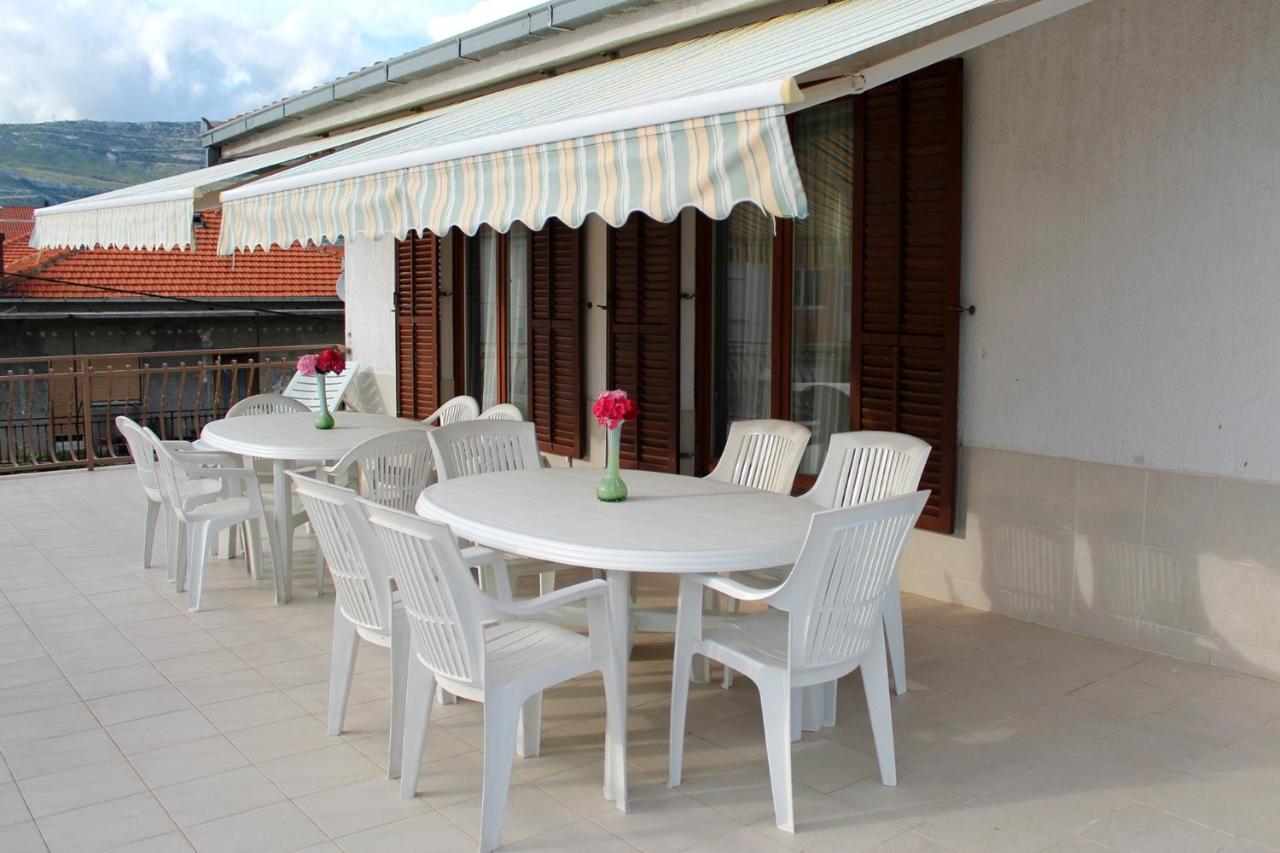 Apartments With A Parking Space Kastel Stafilic, Kastela - 5219 외부 사진