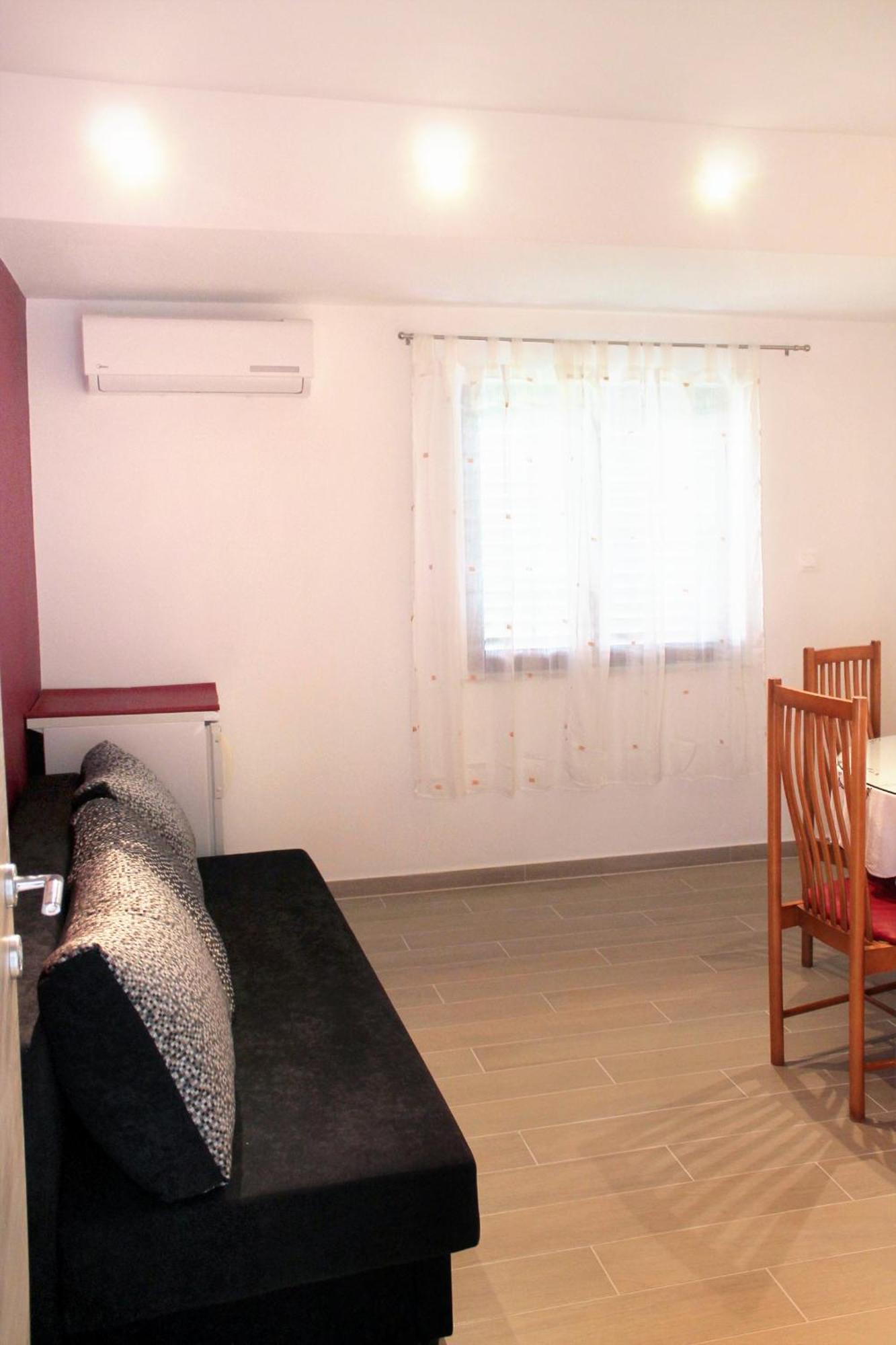 Apartments With A Parking Space Kastel Stafilic, Kastela - 5219 객실 사진